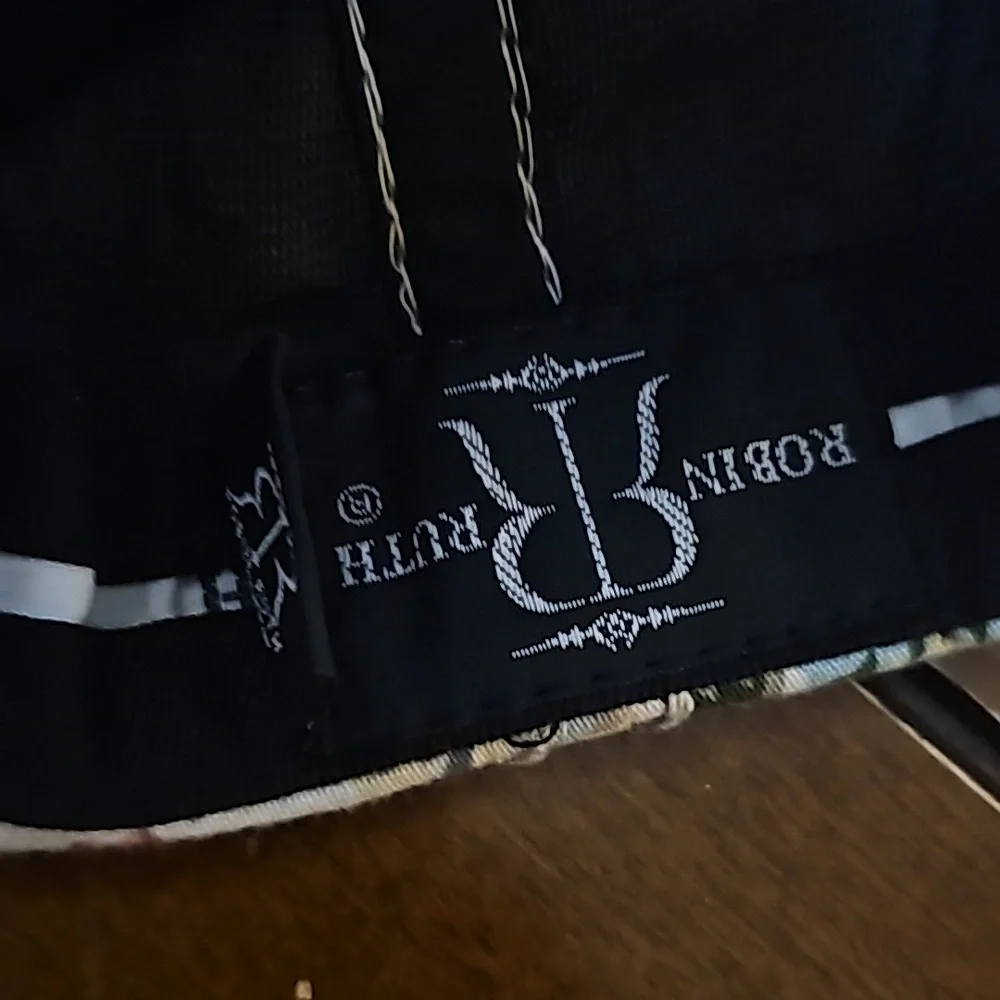 Robin Ruth cap - Picture 8 of 9